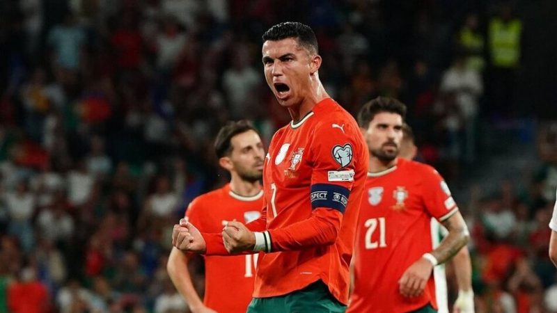 بعد إهداره ركلة الجزاء أمام إيرلندا.. رد فعل كريستيانو رونالدو (صورة)