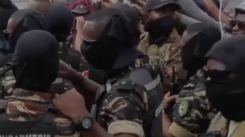 مدغشقر.. كتيبة بالجيش تعلن سيطرتها على قيادة القوات المسلحة