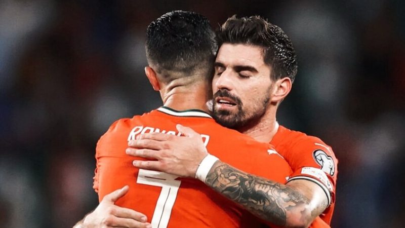 تعليق مثير من نيفيز بعد اعتذار رونالدو على إهداره ركلة الجزاء (فيديو)