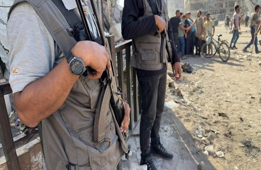 “حماس”: نرفض الدعوات لوضع السلاح أو التحفظ عليه إذا كانت تعني تجريدنا منه