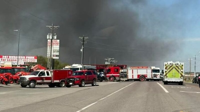 تحطم طائرة قرب مطار هيكس في ولاية تكساس الأمريكية (فيديوهات)