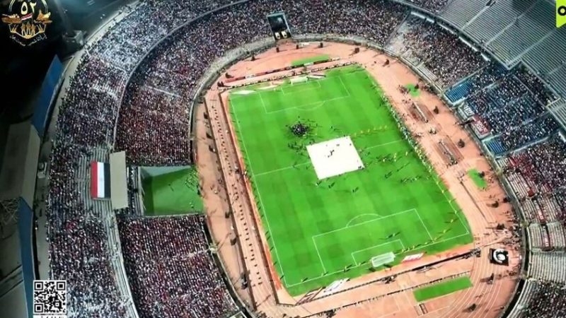 احتفالات كبيرة على ملعب القاهرة.. صلاح وزملاؤه يرقصون مع المغني بالتأهل لمونديال 2026 (فيديو)