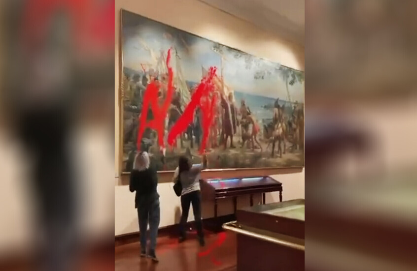 احتجاج بيئي يثير الجدل في مدريد.. طلاء على لوحة كريستوفر كولومبوس (فيديو)