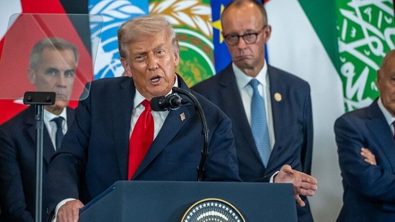 صحيفة ألمانية: قادة أوروبا اكتفوا بالمشاهدة في قمة شرم الشيخ بينما يدير ترامب وحلفاؤه المشهد