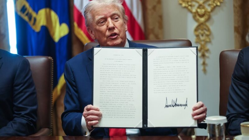 البيت الأبيض ينشر “إعلان ترامب للسلام في غزة” الموقع في قمة شرم الشيخ