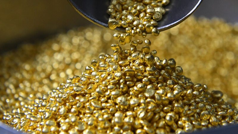 الذهب والفضة يبلغان قمة تاريخية