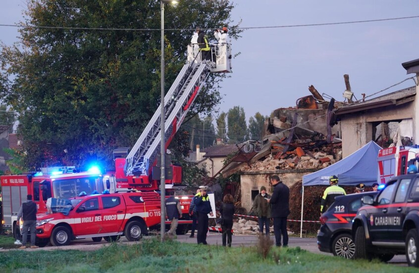 إيطاليا.. مقتل 3 من أفراد الشرطة جراء انفجار مروع (فيديو)