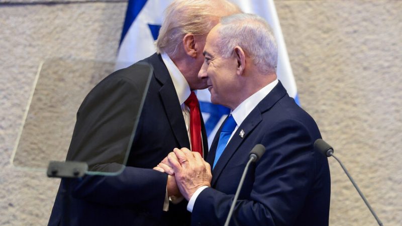 قراءة إسرائيلية لغياب نتنياهو عن قمة شرك الشيخ للسلام.. “الأسباب المحتملة .. المكاسب والخسائر”