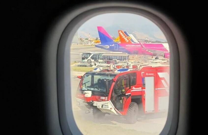 دخان في عنبر الطائرة.. رحلة شرم الشيخ – روما تهبط بسلام في نابولي