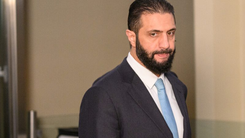 مصادر سورية: الشرع يزور موسكو غدا الأربعاء