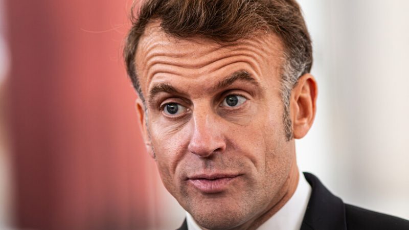 ماكرون أول رئيس فرنسي خارج قائمة أعلى 50 سياسيا شعبيةً في بلاده منذ 20 عاما