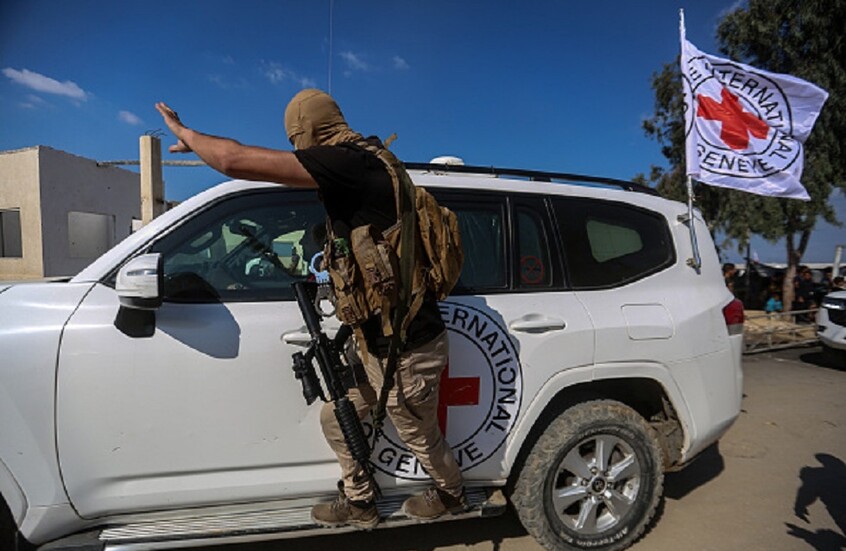 “حماس” تسلّم جثامين 4 رهائن إسرائيليين آخرين اليوم الأربعاء