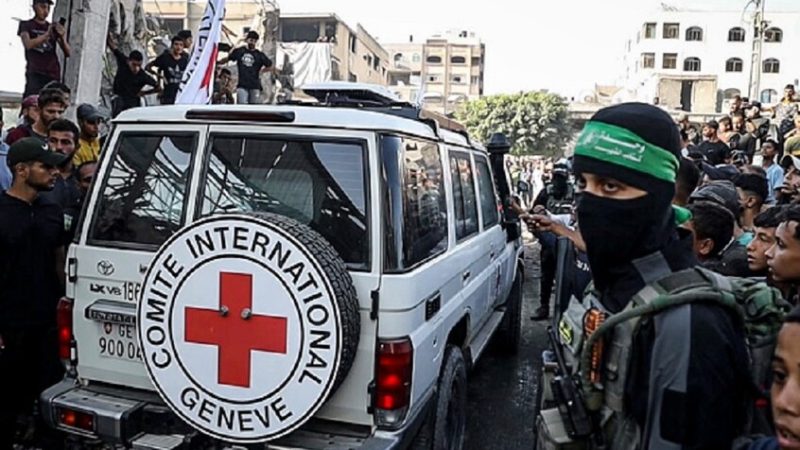 إسرائيل تعيد فتح معبر رفح بعد تسليم “حماس” جثث أربعة رهائن