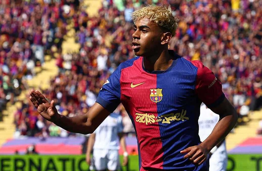 أول رد من باريس سان جيرمان حول التعاقد مع لامين جمال