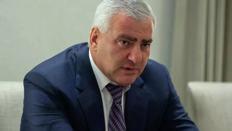 أرمينيا.. تمديد اعتقال رجل الأعمال كارابيتيان لمدة 30 يوما