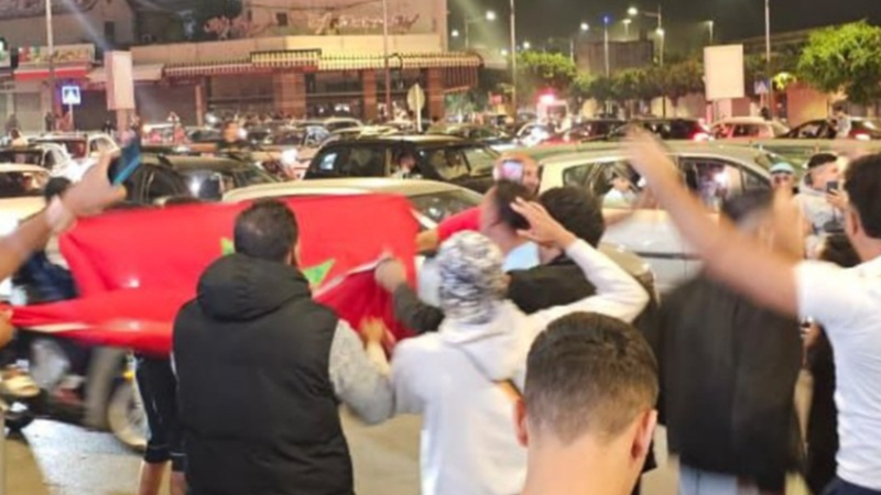 لحظات فرح عارمة في شوارع المغرب بعد تأهل “أشبال الأطلس” إلى نهائي مونديال الشباب (فيديو)