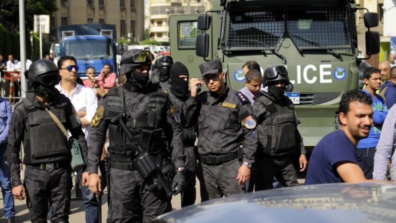 طفل مصري يرتكب جريمة مروعة