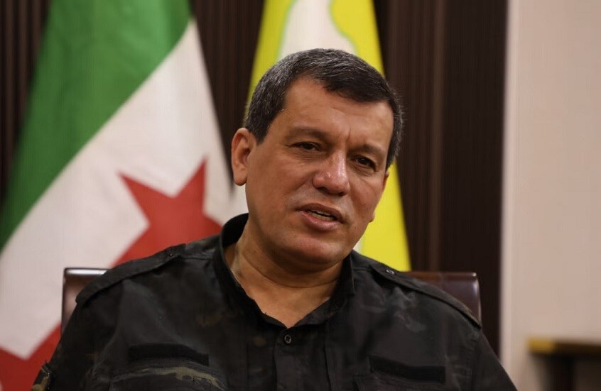 أحداث الساحل والسويداء.. قائد “قسد” يكشف أسباب تأخر انضمام قواته للجيش السوري