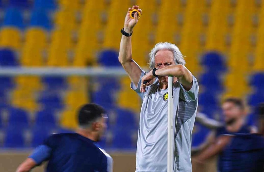 “وعدت رونالدو”.. جيسوس يرد على إمكانية توليه تدريب المنتخب السعودي