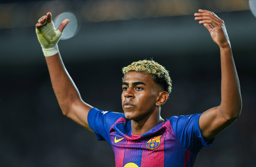 لامين جمال يدخل قائمة الأعلى أجرا في العالم.. هل تجاوز رونالدو؟