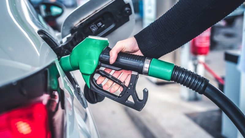 مصر..  ترقب لارتفاع الأسعار بعد زيادة سعر البنزين