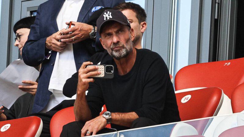 “مهرج ترك ليفربول من أجل المال!”.. هجوم عنيف من مسؤول في الاتحاد الأوروبي على يورغن كلوب