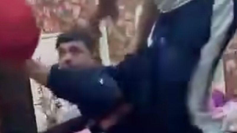 الجزائر.. فيديو لاعتداء جسدي وجنسي على مواطن يشعل الإنترنت والسلطات تتحرك