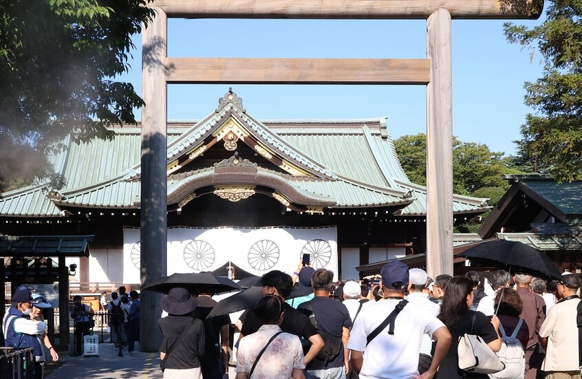 الخارجية الصينية تقدم احتجاجا لطوكيو بشأن ضريح ياسوكوني