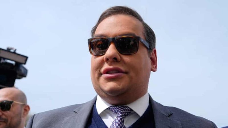 ترامب يصدر عفوا رئاسيا عن جورج سانتوس