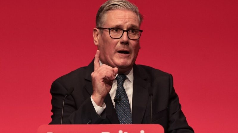 “أكسيوس”: ستارمر يقترح صياغة اتفاق بشأن أوكرانيا على غرار خطة غزة