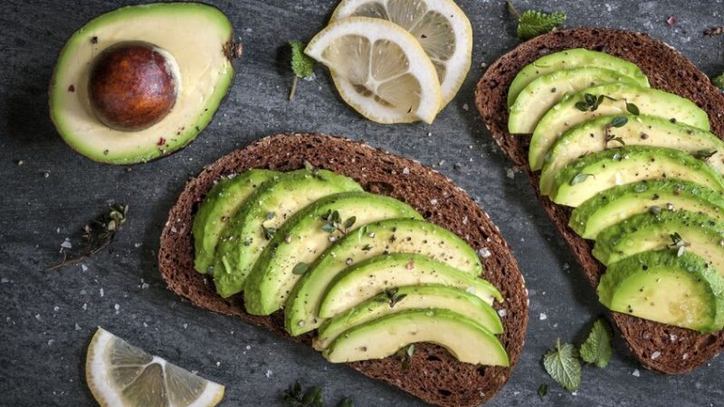 معركة الأفوكادو .. المغرب في مواجهة التهديد الإسرائيلي