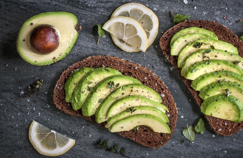 معركة الأفوكادو .. المغرب في مواجهة التهديد الإسرائيلي