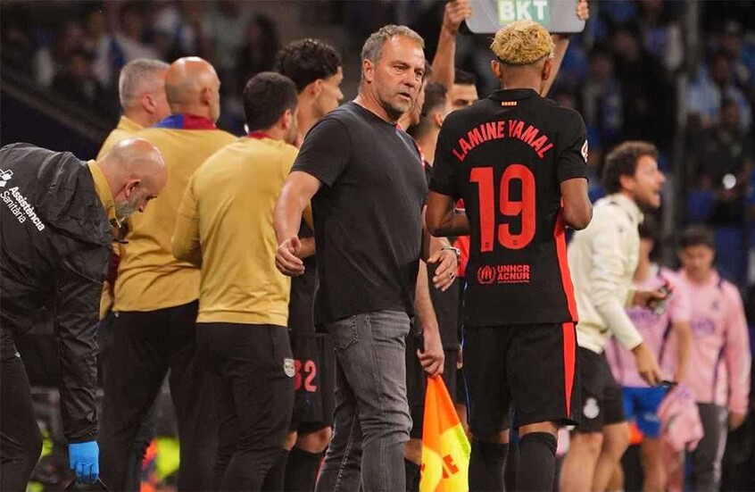 هانز فليك يرد بقوة على تقارير تمرد لامين جمال في برشلونة (فيديو)