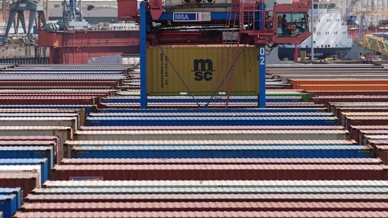 الولايات المتحدة تدرس إلغاء الرسوم الجمركية عن بعض السلع