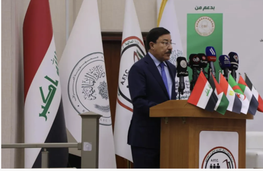 محافظ البنك المركزي يحدد حجم ديون بلاده ويعلق على تزايد العجز المالي