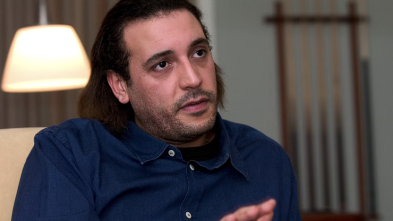 رغد صدام حسين تعلق على إخلاء سبيل هانيبال القذافي وتنشر صورة