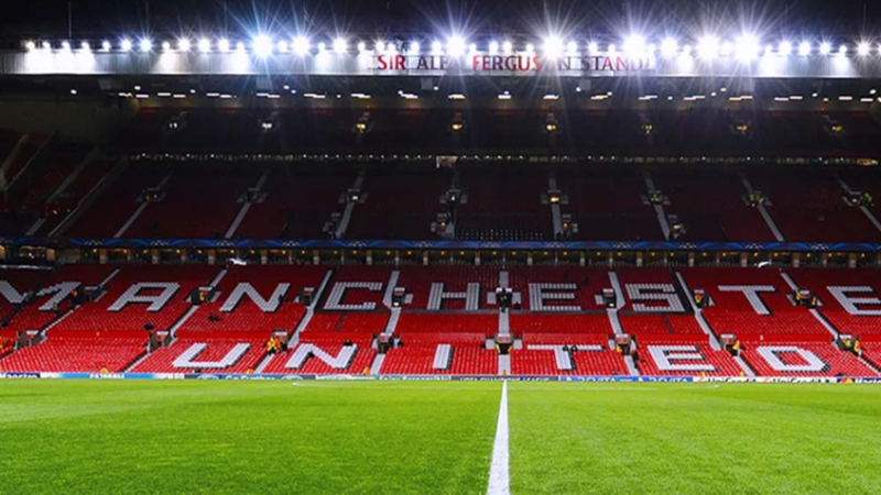 تقرير: تحالف إماراتي يستهدف الاستحواذ على مانشستر يونايتد