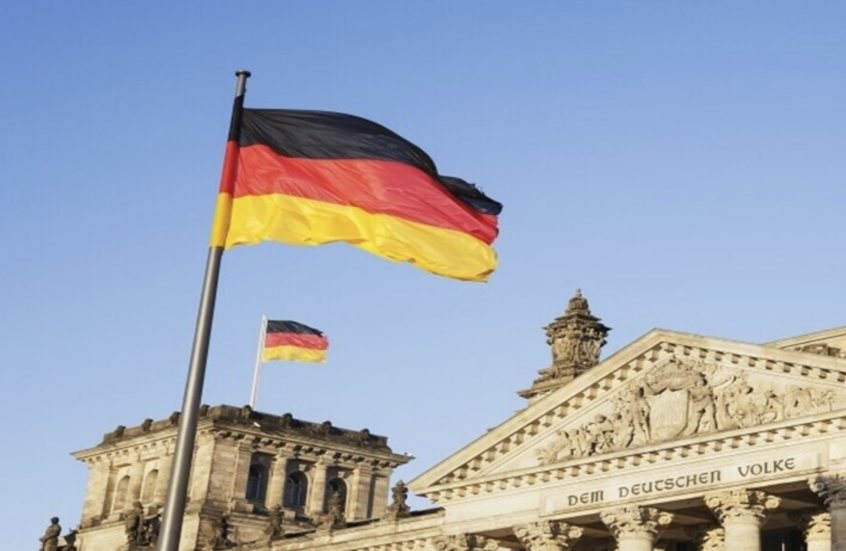 رئيسة اتحاد النقابات العمالية الألمانية تحذر من تقليص الإعانات الاجتماعية