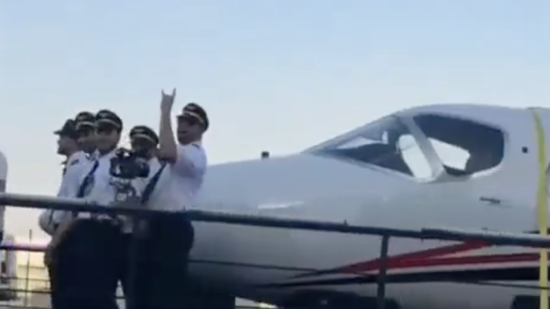 “مستر بيست” يظهر في شوارع الرياض بطائرته الخاصة ويشعل تفاعلا