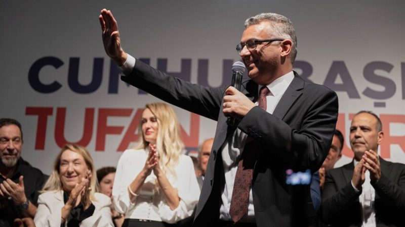 الرئيس المنتخب للقبارصة الأتراك يتخلى عن رئاسة حزبه