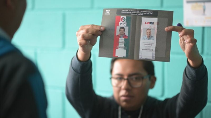 بوليفيا.. مرشح تيار الوسط رودريجو باز يفوز بالانتخابات الرئاسية