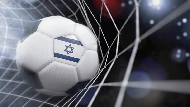 “حرب في شوارع تل أبيب”.. اشتباكات بين المشجعين والشرطة في إسرائيل (فيديو)