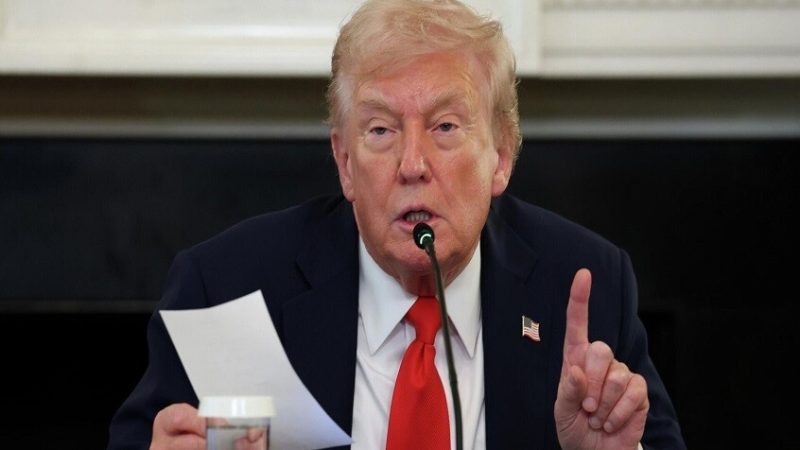 “إبرام صفقة”.. ترامب يحدد مخرجا لسلطات كييف للخلاص من الهزيمة أمام روسيا