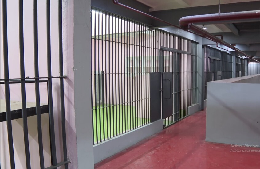 الفلبين تنشئ سجنا خاصا “لخدمة” النواب والمسؤولين المتهمين في قضايا فساد (فيديو)