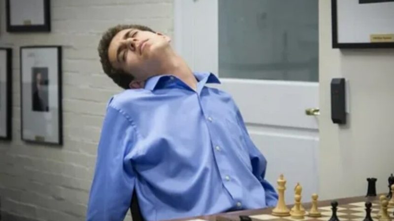 وفاة لاعب الشطرنج الأمريكي دانييل ناروديتسكي عن عمر 29 عاما