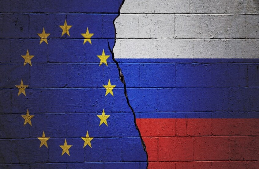 “بوليتيكو”: الاتحاد الأوروبي يوافق مبدئيا على استخدام الأصول الروسية المجمدة لدعم أوكرانيا