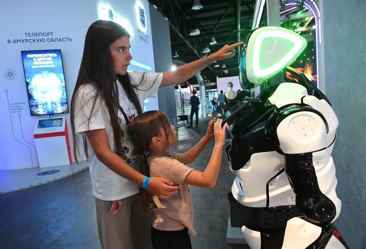 ميشوستين: الصادرات غير المرتبطة بالطاقة تساهم بأكثر من 12% في الناتج المحلي الإجمالي