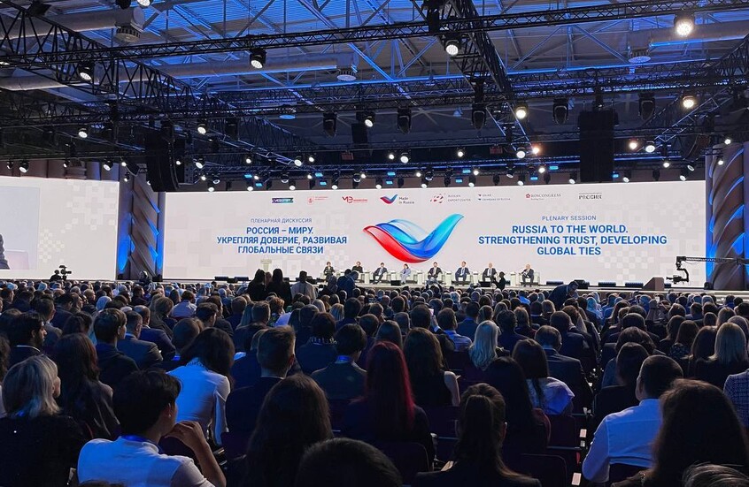 ميشوستين: تعمل الحكومة على تطوير العلامة التجارية الوطنية “صنع في روسيا”