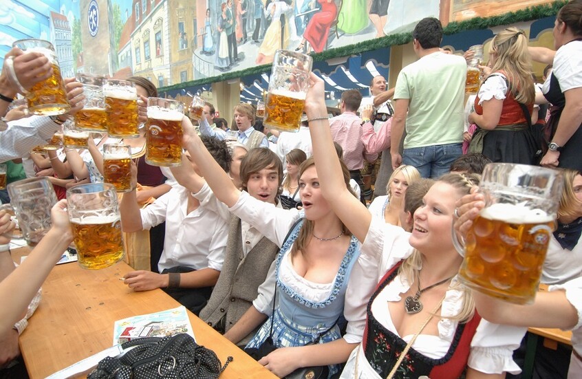 وفاة شاب بسبب جرعة من البيرة تكشف عن شبكة عالمية لتهريب المخدرات