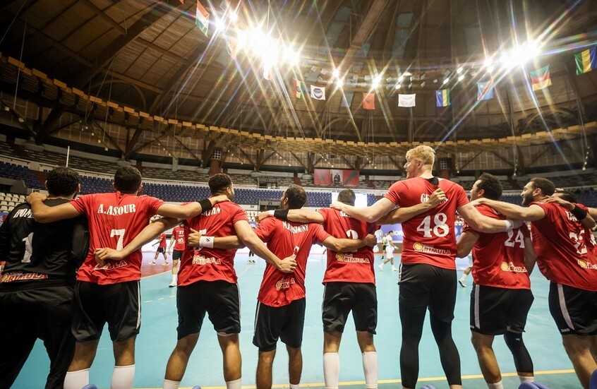 شاهد.. احتفالات الأهلي بلقب دوري أبطال إفريقيا لكرة اليد على حساب منتدى درب السلطان المغربي